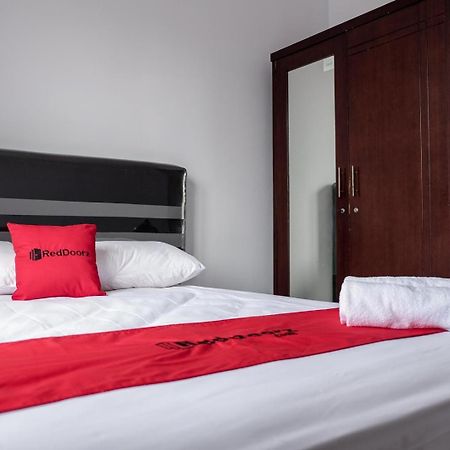 Reddoorz Near Supermall Karawaci 2 Tangerang Exterior photo